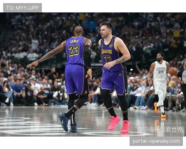 卢卡·东契奇收获本月第三次三双，独行侠击败火箭